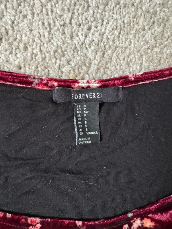 Velvet Forever 21 Crop Top - Image 3