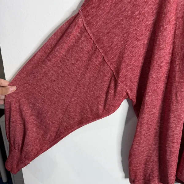 We The Free Chill‎ Out Long Sleeve Tee Red in Pink Medium Cold Shoulder Casual - Image 8