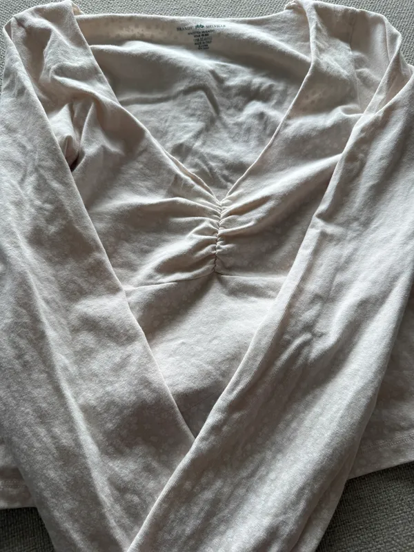 Brandy Melville Pink Long Sleeve Crop Top - Image 2