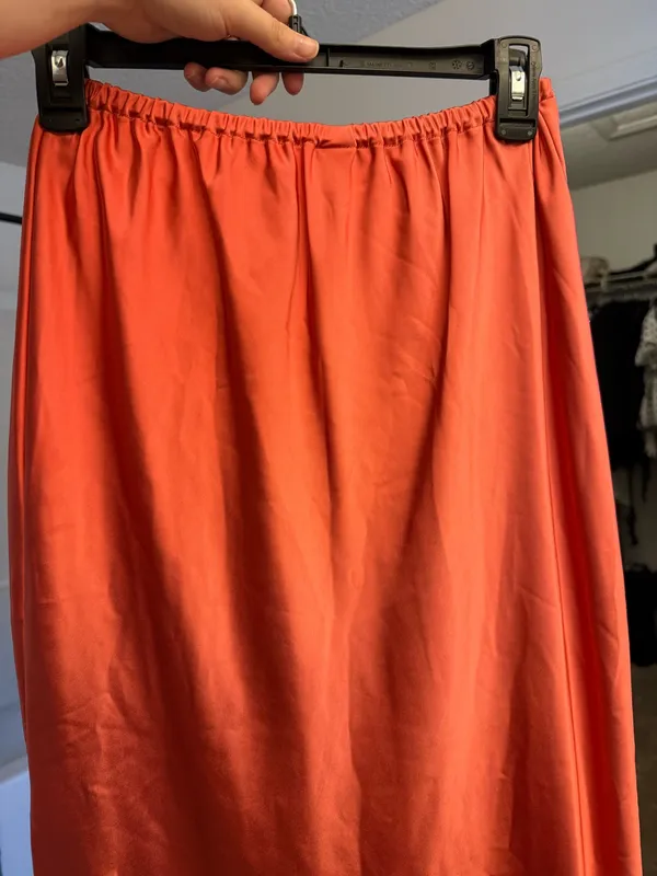 Old Navy Coral maxi skirt - Image 3