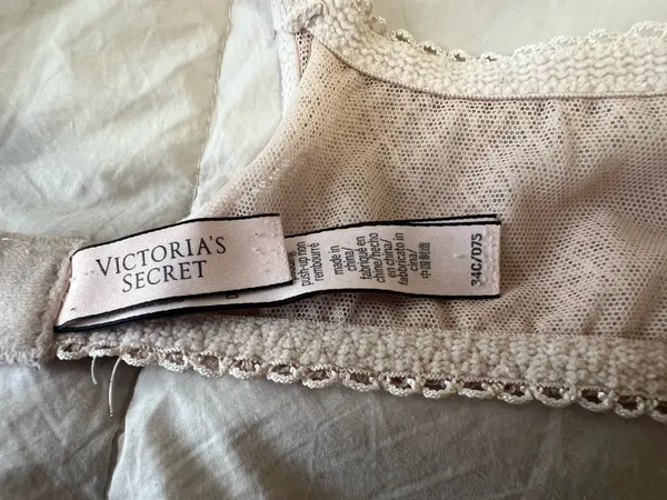 Victoria's Secret Lace Bra - Image 3