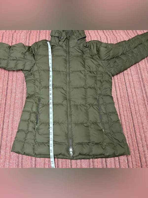 Patagonia Women's Hooded Goose Doen Quilted Puffer Jacket Brown — Size Medium - Image 3