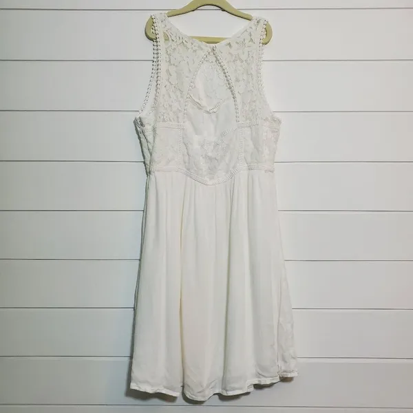 Abercrombie & Fitch‎ White Lace Babydoll Dress. Size M - Image 3