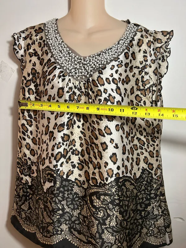 Women's stylish set -blouse and skirt.Size L. $30. - Image 3