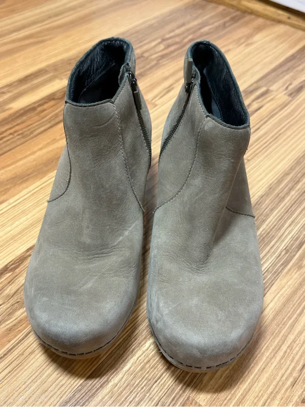 Dansko Taupe Maria Leather Ankle Booties, sz 38 - Image 2