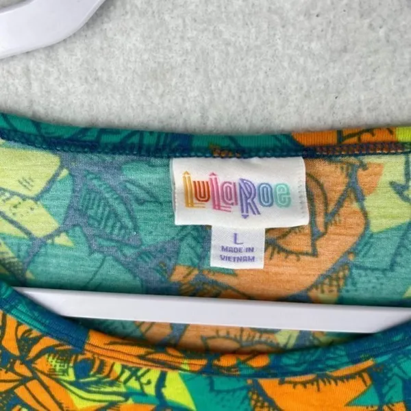 Lularoe Womens Tops Size L Floral Print‎ High Low Batwing - Image 7