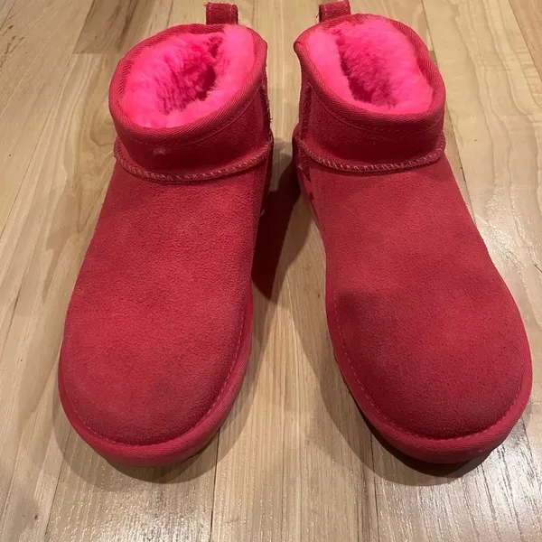 UGG - Hot Pink Ultra Mini Boots. Size 6! - Image 6
