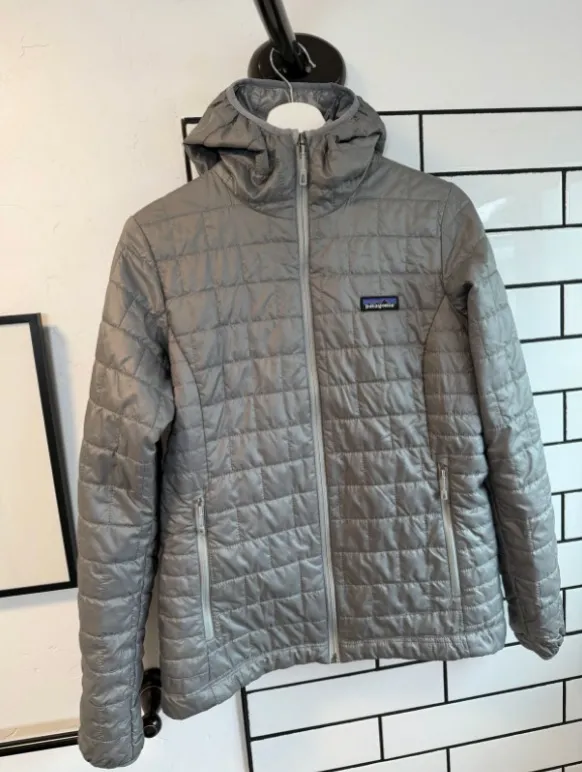 Patagonia Nano Puff Hoody Jacket, women’s size M - Image 3