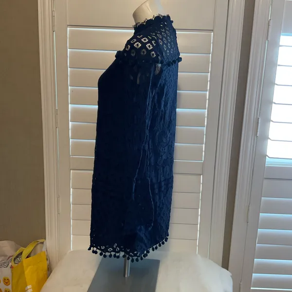 Old Navy Lace Dress - Image 6