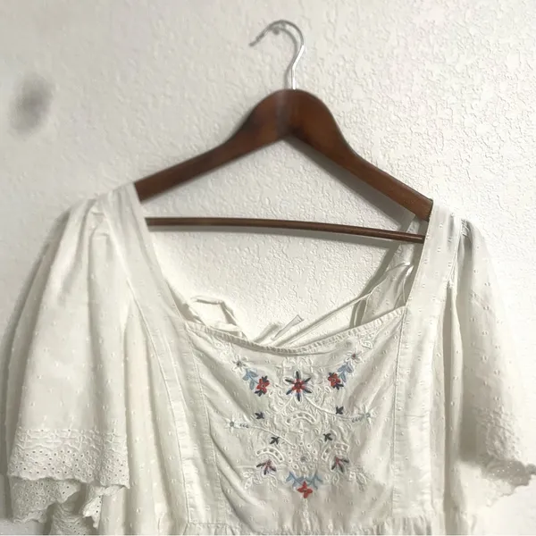 NWT Old Navy Womens Shirt Blouse White Floral Embroidered Babydoll Size 3X - Image 3