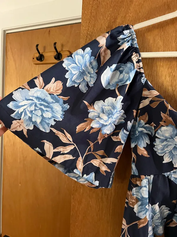 Abercrombie and fitch floral flowy dress (tall size!) - Image 3