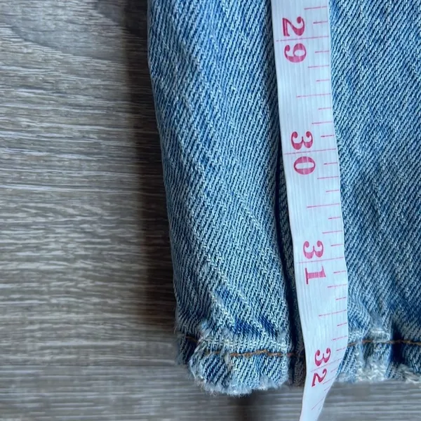 Abercrombie Ultra High Rise 90s Straight Jean, Light with Vent Hem - Image 13