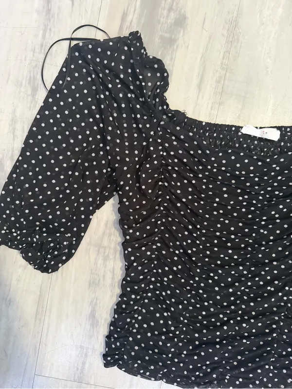 Elodie Black Polka Dot Ruched Puff Sleeve crop Top - Image 3