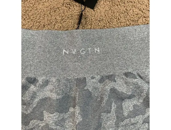 NVGTN NWT Seamless Shorts Size Medium Gray Camo - Image 4