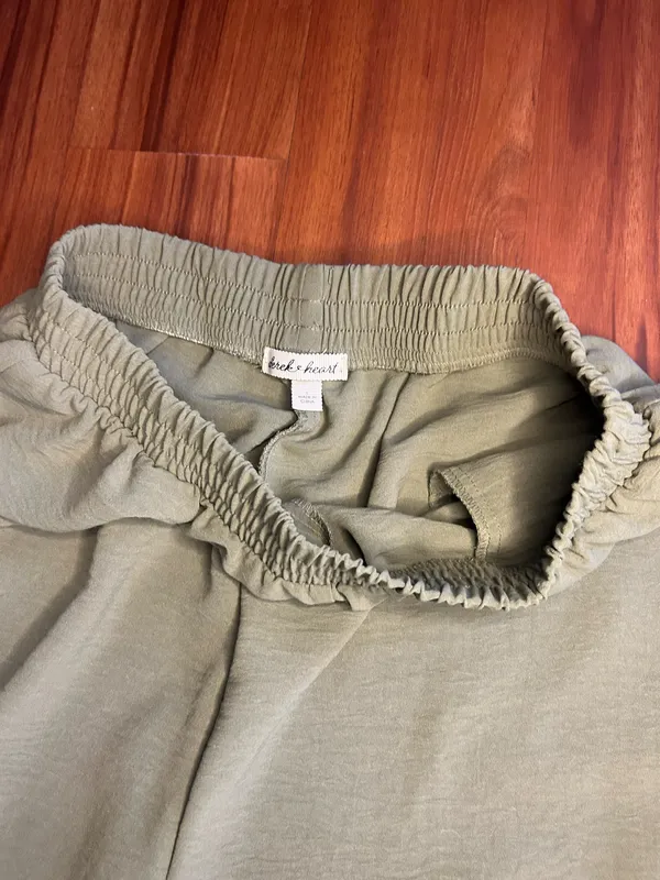 Derek Heart Sage Green Wide-Leg Pants L - Image 3