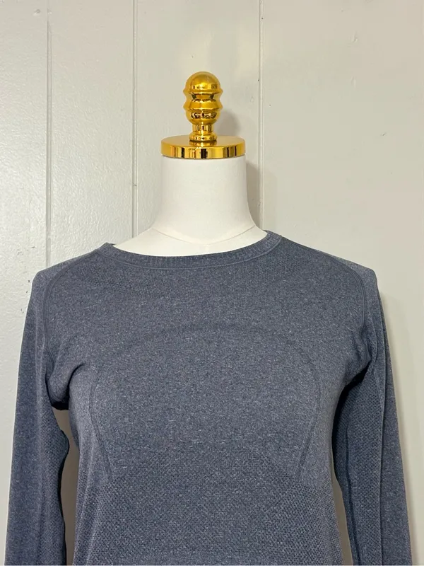 Lululemon Swiftly Tech Long Sleeve Shirt 2.0 Gray Black Trim Size 8 - Image 2