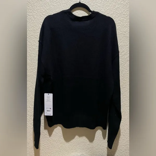 ALO Yoga NWT Unisex Wool Cashmere New Class Crewneck Sweater Black Size M - Image 8