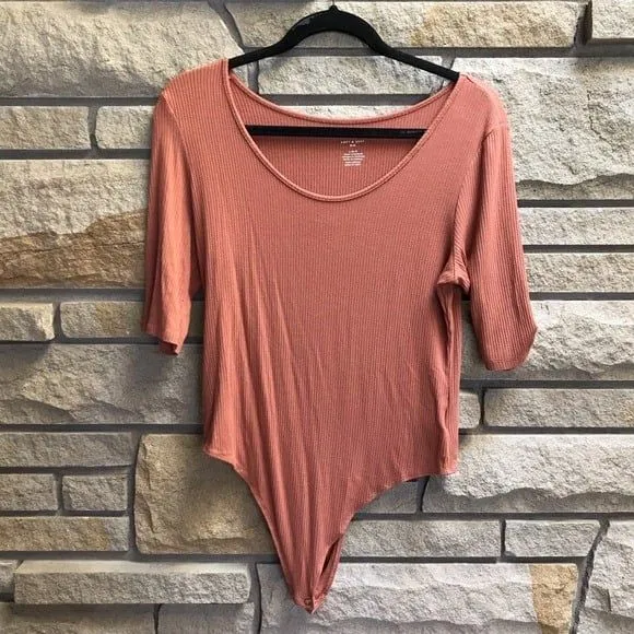 American Eagle Soft & Sexy Ribbed Short Sleeve Thong Bodysuit Rust large - Image 3