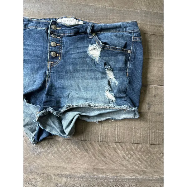 Torrid women's Blue Distressed 3" Jean Shorts Size‎ 18 - Image 3