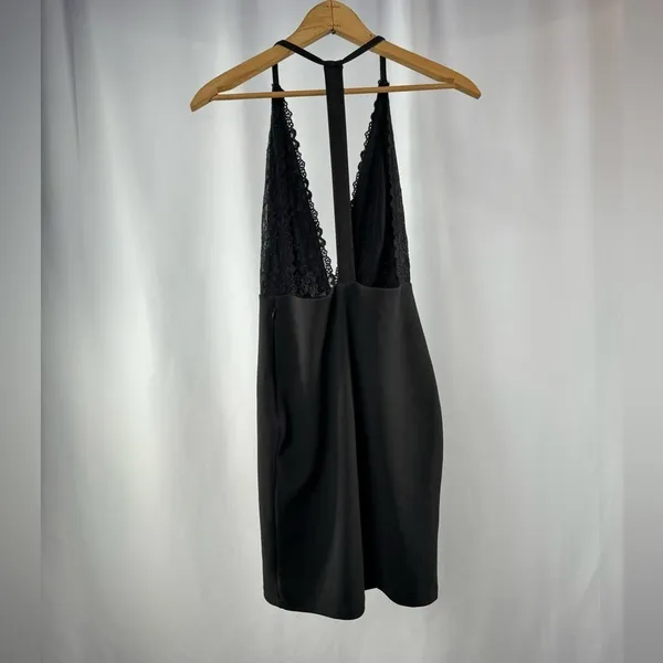 Lulus T Back Lace Deep V Mini Dress‎ in Black Size Small - Image 6