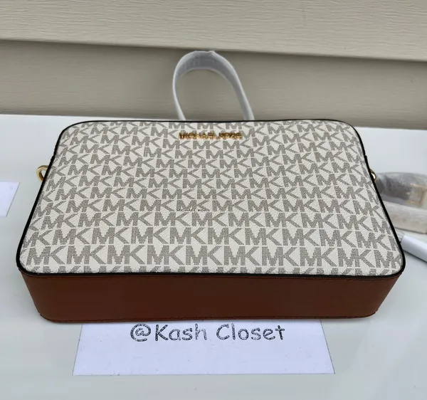 MK JST LG EW Crossbody Signature - Vanilla - Image 6
