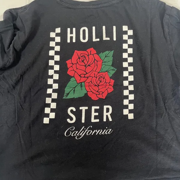 Hollister Baby Tee Cropped Shirt Women's Black Medium Rose - Image 4