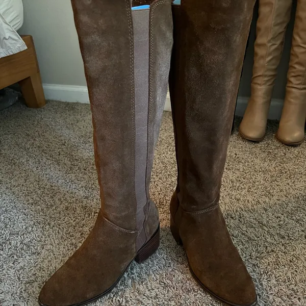 Steve Madden suede boots - Image 4