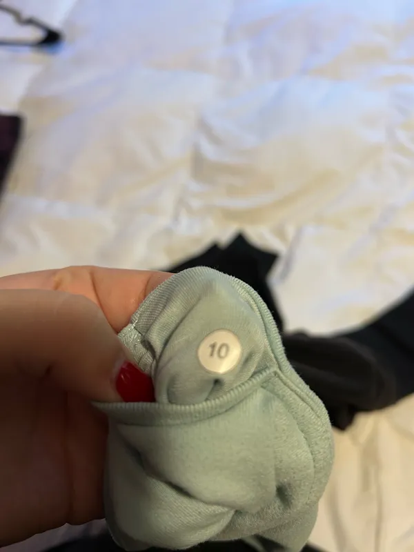 Lululemon Leggings Crop - Image 3