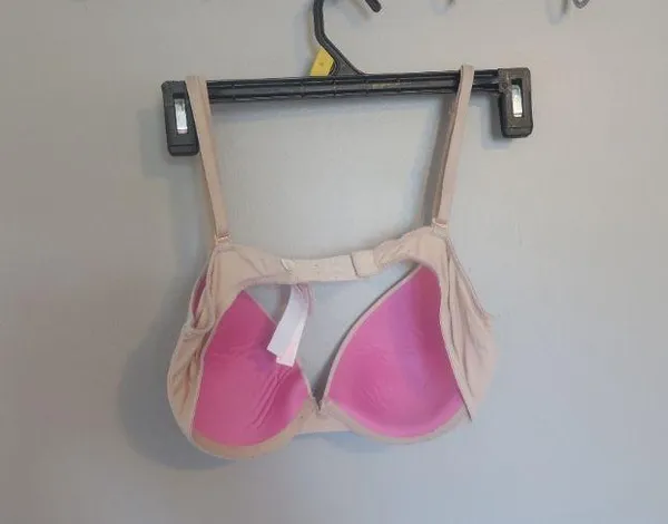 PINK Victoria's Secret wear everywhere t-shirt lightly lined bra in tan and pink size 34C. - Image 5