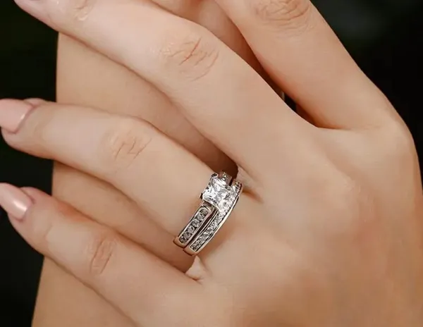 Gorgeous Ladies Stainless Steel Silver 2 Piece Band & Ring Size 8 - Image 3