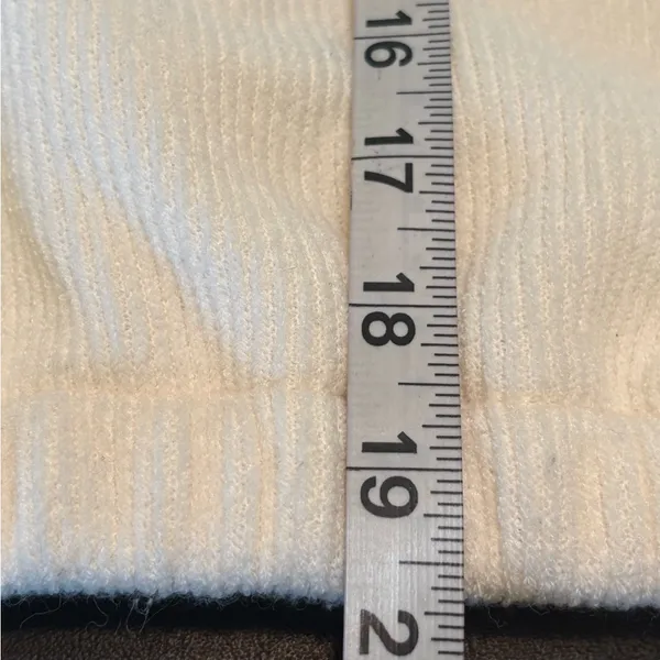 Madewell Cream V-Neck Women's Sweater - Image 11