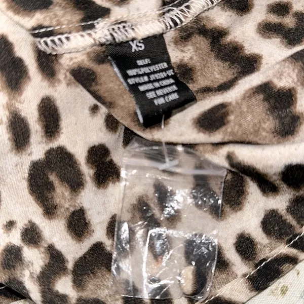 Vici Leopard Print Top size xsmall - Image 6