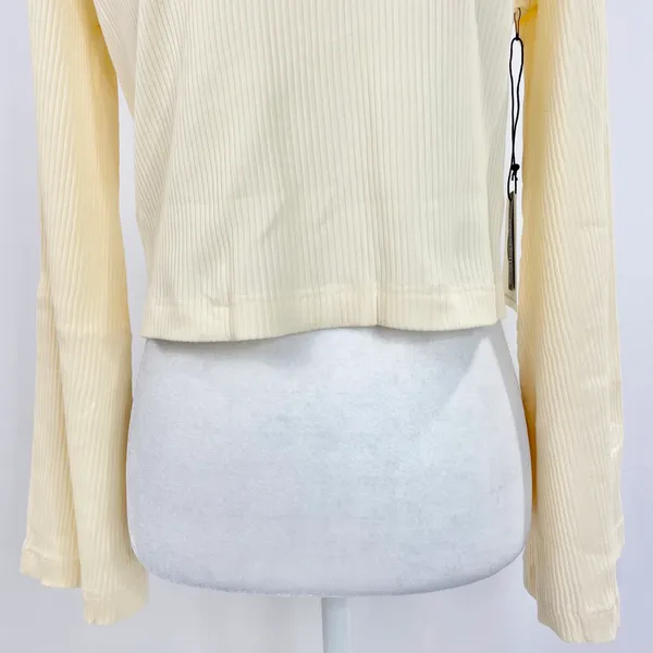 Callahan New Open Front Ring Bell Sleeve Ribbed Vera Top Creme - Image 15