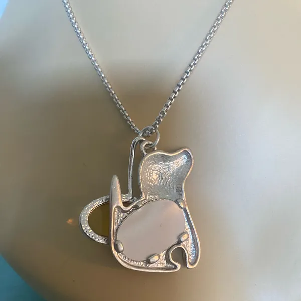 LOVE ME, LOVE MY DOG - Adorable photo frame necklace - Never worn!🐶✨ - Image 5