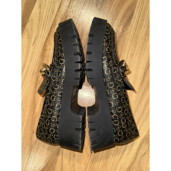 Guess Women's 6.5‎ Hillford Black PU Leather Gold Chain Platform Loafers - Image 3