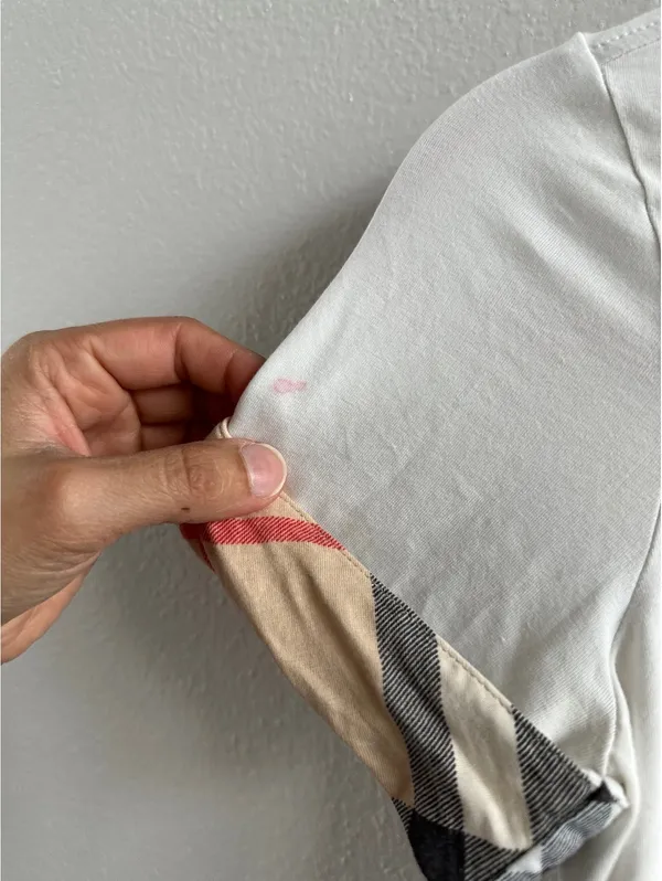 Burberry Women's White T-shirt Size XS - Image 2