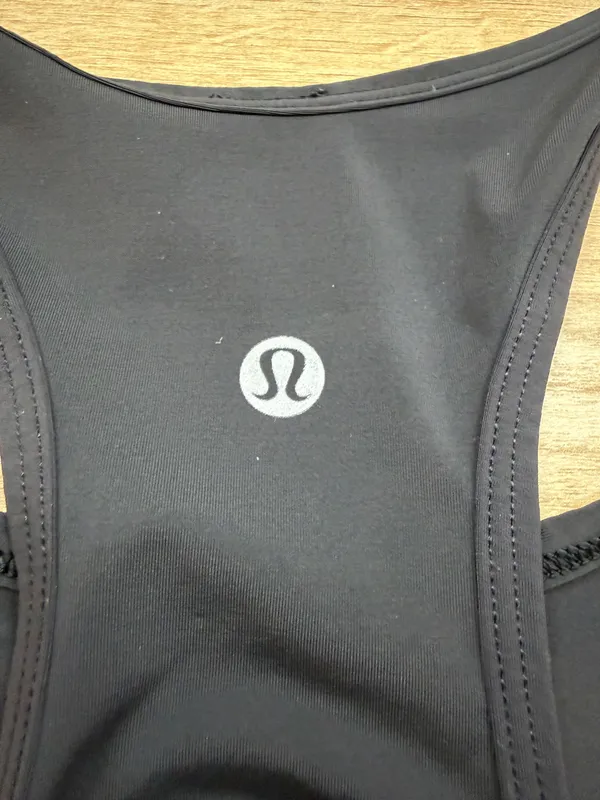 Lululemon black cropped tank top - Image 3