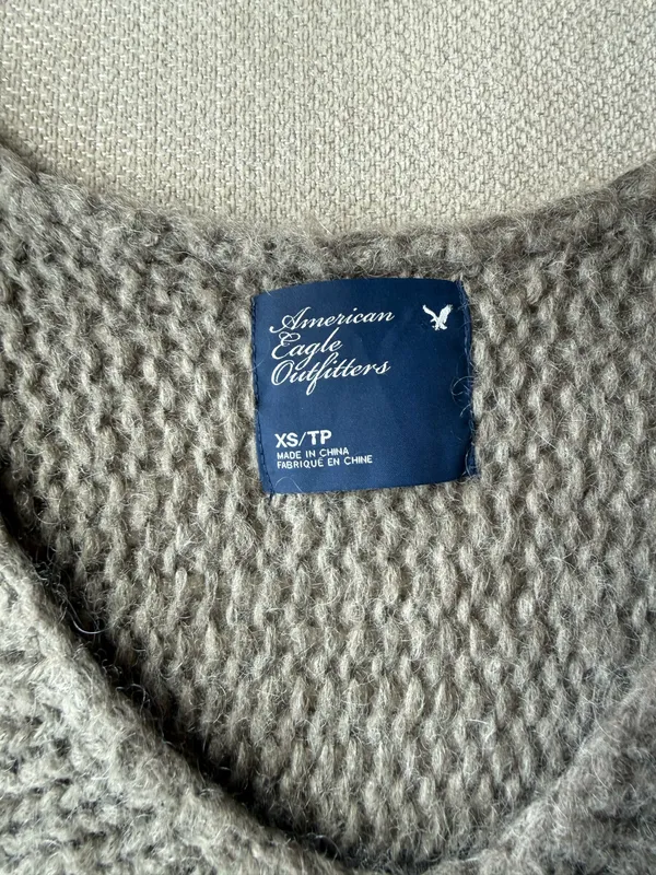 Y2K American Eagle Outfitters Women’s Gray V-Neck Knit Pullover Sweater XS/TP - Image 2