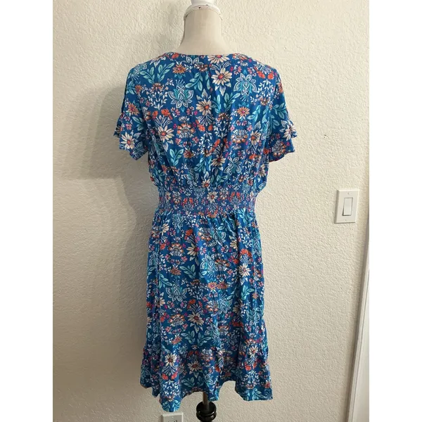 Croft & Barrow Floral Dress Medium‎ Blue Smocked Waist Tiered Ruffle Hem Rayon - Image 2