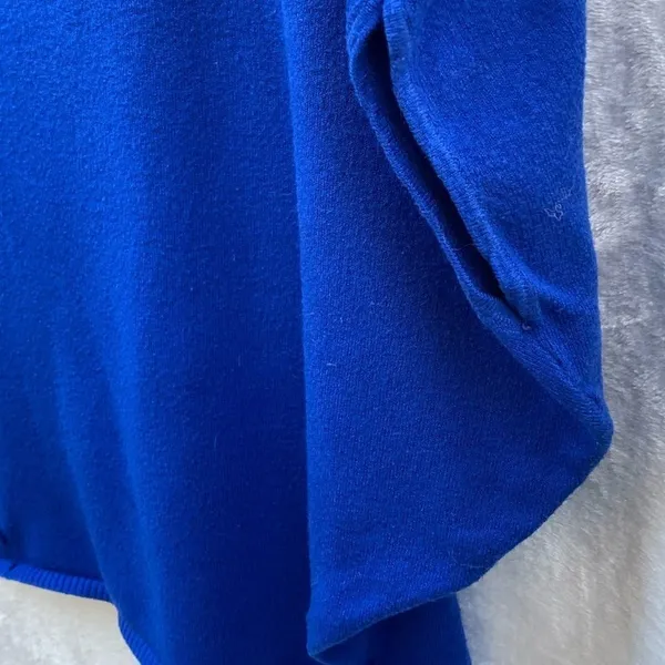 Olive Olivia Blue Shirt‎ Size M - Image 5