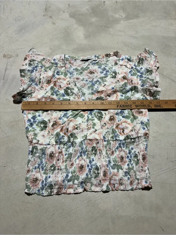 Abercrombie & fitch Floral Smocked Waist V-Neck Top small - Image 7