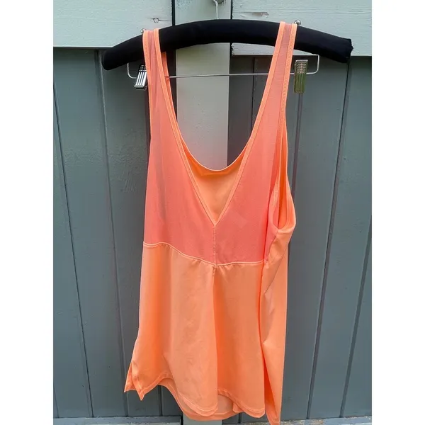 Under Armour Womens HeatGear Loose Fit Mesh Back Tank Top Neon Coral Large - Image 2