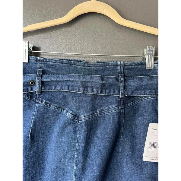 NWT’s Free People Faded Indigo Denim Skirt with Belt Size 6 - Image 5