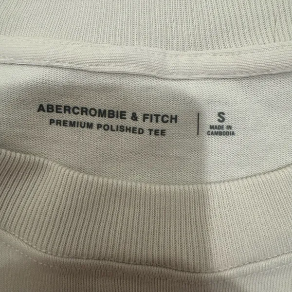 Abercrombie Cream Printed Essential Premium Polished Easy Tee - Image 4