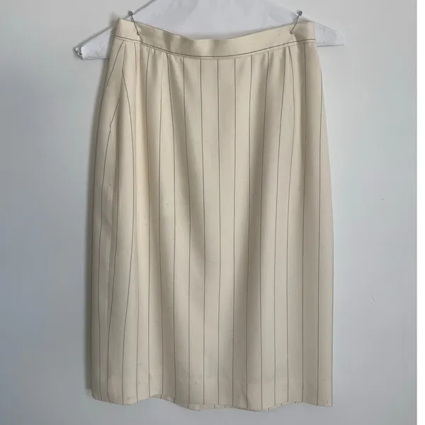 Burberrys London Vintage‎ Silk 2pc suit size 4 - Image 8