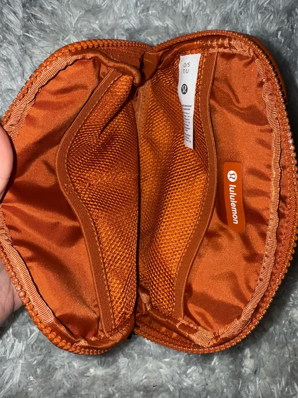 Lululemon Everywhere Belt Bag - Image 2