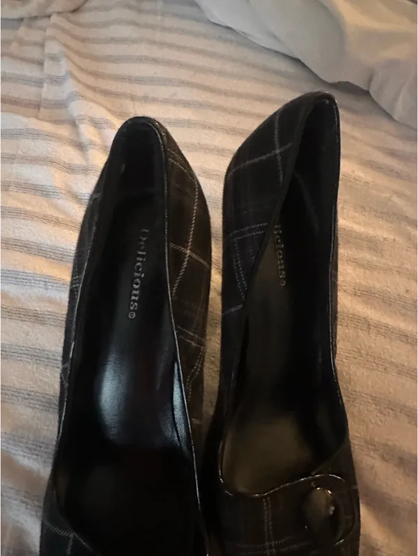 Plaid Heels Black Size 8.5 - Image 4
