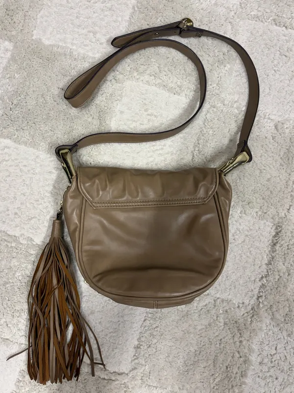 Steve Madden Tan Crossbody Bag with Tassel - Image 4