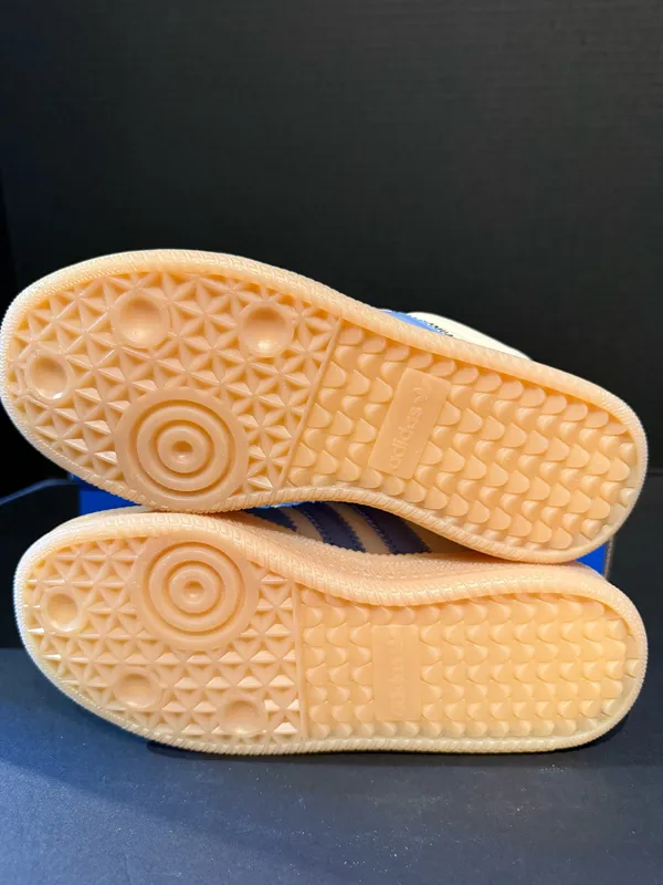 Adidas Women’s Samba XLG size 6.5W/5.5Y - Image 4