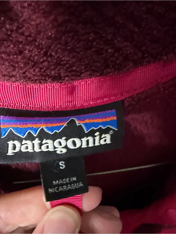 Patagonia Women's Small Snap-T Fleece Pullover Burgundy Pink - Image 3